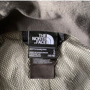 The North Face Hooded Windbreaker - Sz L
(14/16)